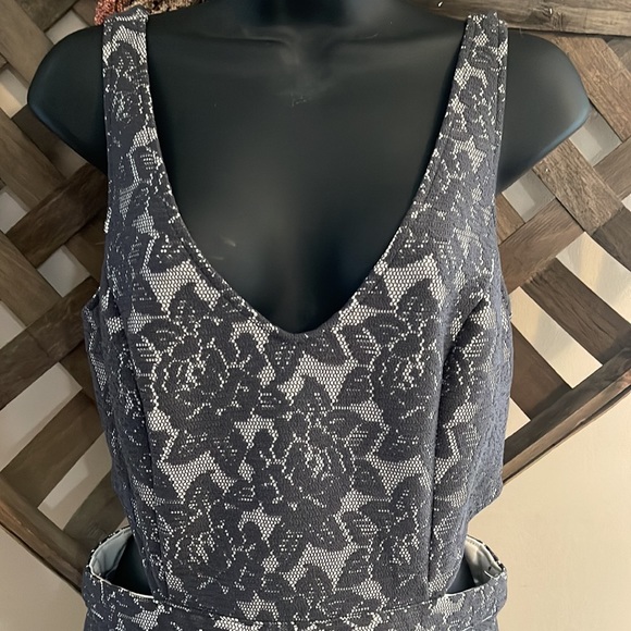 Abercrombie & Fitch Peek A Boo Mini  Dress Size M Gun Metal Gray - Picture 2 of 6